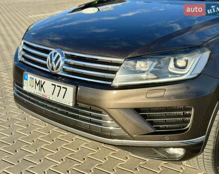 Коричневый Фольксваген Туарег, объемом двигателя 3 л и пробегом 220 тыс. км за 26500 $, фото 5 на Automoto.ua