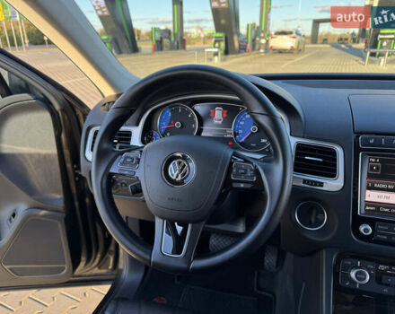 Коричневый Фольксваген Туарег, объемом двигателя 3 л и пробегом 220 тыс. км за 26500 $, фото 33 на Automoto.ua