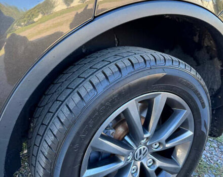 Коричневий Фольксваген Туарег, об'ємом двигуна 2.97 л та пробігом 256 тис. км за 26000 $, фото 32 на Automoto.ua