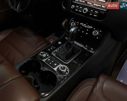 Коричневий Фольксваген Туарег, об'ємом двигуна 2.97 л та пробігом 220 тис. км за 28990 $, фото 61 на Automoto.ua