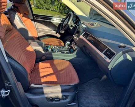 Коричневий Фольксваген Туарег, об'ємом двигуна 2.97 л та пробігом 256 тис. км за 26000 $, фото 7 на Automoto.ua