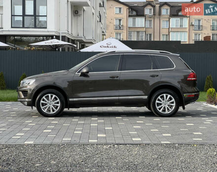 Коричневый Фольксваген Туарег, объемом двигателя 3 л и пробегом 220 тыс. км за 29800 $, фото 4 на Automoto.ua