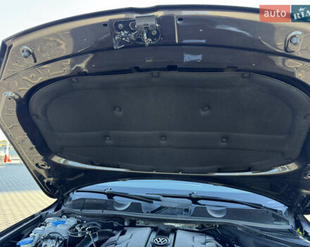 Коричневый Фольксваген Туарег, объемом двигателя 3 л и пробегом 220 тыс. км за 26500 $, фото 63 на Automoto.ua