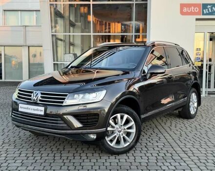 Коричневий Фольксваген Туарег, об'ємом двигуна 2.97 л та пробігом 220 тис. км за 28990 $, фото 2 на Automoto.ua