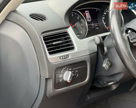 Коричневый Фольксваген Туарег, объемом двигателя 3 л и пробегом 220 тыс. км за 29800 $, фото 27 на Automoto.ua