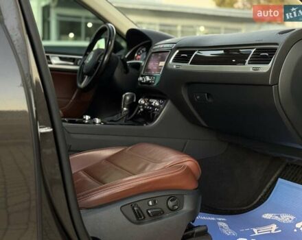 Коричневий Фольксваген Туарег, об'ємом двигуна 2.97 л та пробігом 220 тис. км за 28990 $, фото 65 на Automoto.ua