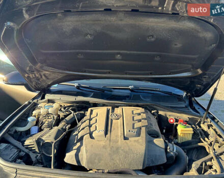 Коричневий Фольксваген Туарег, об'ємом двигуна 2.97 л та пробігом 256 тис. км за 26000 $, фото 20 на Automoto.ua