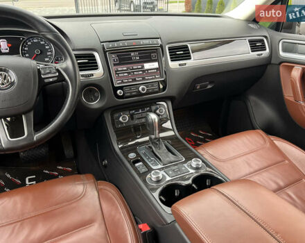 Коричневый Фольксваген Туарег, объемом двигателя 3 л и пробегом 220 тыс. км за 29800 $, фото 40 на Automoto.ua