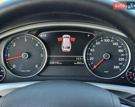 Коричневый Фольксваген Туарег, объемом двигателя 3 л и пробегом 220 тыс. км за 26500 $, фото 36 на Automoto.ua