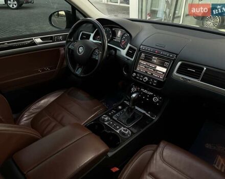 Коричневий Фольксваген Туарег, об'ємом двигуна 2.97 л та пробігом 220 тис. км за 28990 $, фото 60 на Automoto.ua