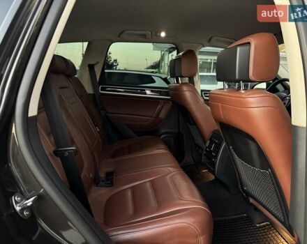 Коричневий Фольксваген Туарег, об'ємом двигуна 2.97 л та пробігом 220 тис. км за 28990 $, фото 57 на Automoto.ua