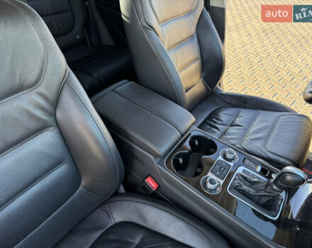 Коричневый Фольксваген Туарег, объемом двигателя 3 л и пробегом 220 тыс. км за 26500 $, фото 28 на Automoto.ua