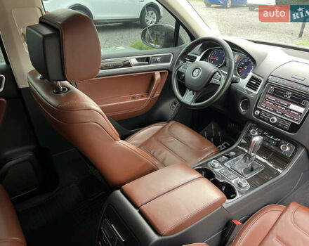 Коричневый Фольксваген Туарег, объемом двигателя 3 л и пробегом 220 тыс. км за 29800 $, фото 42 на Automoto.ua