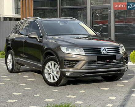 Коричневый Фольксваген Туарег, объемом двигателя 3 л и пробегом 220 тыс. км за 29800 $, фото 1 на Automoto.ua