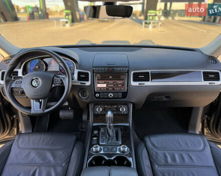 Коричневый Фольксваген Туарег, объемом двигателя 3 л и пробегом 220 тыс. км за 26500 $, фото 30 на Automoto.ua