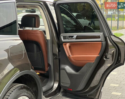 Коричневый Фольксваген Туарег, объемом двигателя 3 л и пробегом 220 тыс. км за 29800 $, фото 34 на Automoto.ua