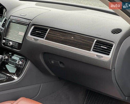 Коричневый Фольксваген Туарег, объемом двигателя 3 л и пробегом 220 тыс. км за 29800 $, фото 48 на Automoto.ua