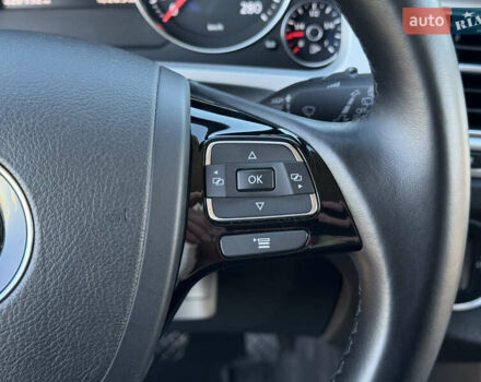 Коричневый Фольксваген Туарег, объемом двигателя 3 л и пробегом 220 тыс. км за 26500 $, фото 38 на Automoto.ua