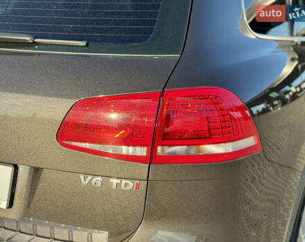 Коричневый Фольксваген Туарег, объемом двигателя 3 л и пробегом 220 тыс. км за 26500 $, фото 11 на Automoto.ua