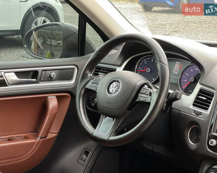 Коричневый Фольксваген Туарег, объемом двигателя 3 л и пробегом 220 тыс. км за 29800 $, фото 43 на Automoto.ua