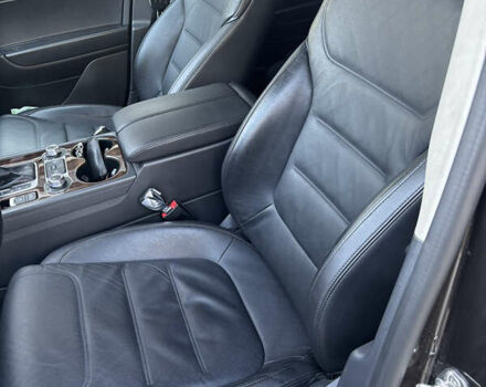 Коричневий Фольксваген Туарег, об'ємом двигуна 3 л та пробігом 154 тис. км за 33300 $, фото 5 на Automoto.ua