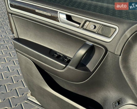 Коричневый Фольксваген Туарег, объемом двигателя 3 л и пробегом 220 тыс. км за 26500 $, фото 20 на Automoto.ua