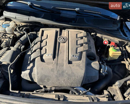 Коричневий Фольксваген Туарег, об'ємом двигуна 2.97 л та пробігом 256 тис. км за 26000 $, фото 15 на Automoto.ua