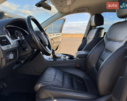 Коричневый Фольксваген Туарег, объемом двигателя 3 л и пробегом 220 тыс. км за 26500 $, фото 16 на Automoto.ua