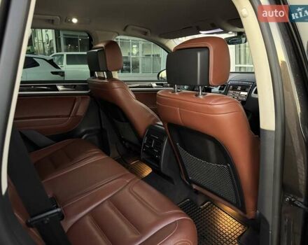 Коричневий Фольксваген Туарег, об'ємом двигуна 2.97 л та пробігом 220 тис. км за 28990 $, фото 58 на Automoto.ua