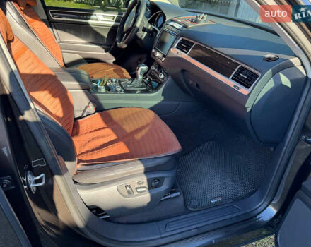 Коричневий Фольксваген Туарег, об'ємом двигуна 2.97 л та пробігом 256 тис. км за 26000 $, фото 6 на Automoto.ua