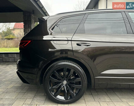 Коричневый Фольксваген Туарег, объемом двигателя 2.97 л и пробегом 98 тыс. км за 57999 $, фото 4 на Automoto.ua