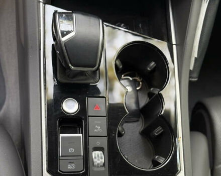 Коричневий Фольксваген Туарег, об'ємом двигуна 3 л та пробігом 100 тис. км за 48000 $, фото 9 на Automoto.ua