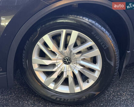 Коричневый Фольксваген Туарег, объемом двигателя 3 л и пробегом 78 тыс. км за 48000 $, фото 12 на Automoto.ua