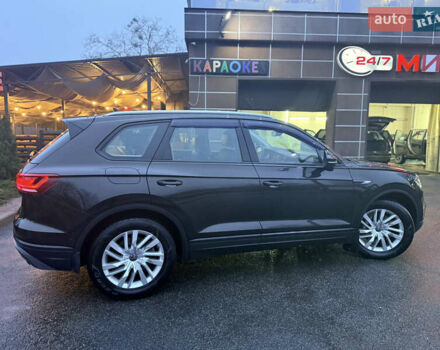 Коричневый Фольксваген Туарег, объемом двигателя 3 л и пробегом 78 тыс. км за 48000 $, фото 9 на Automoto.ua