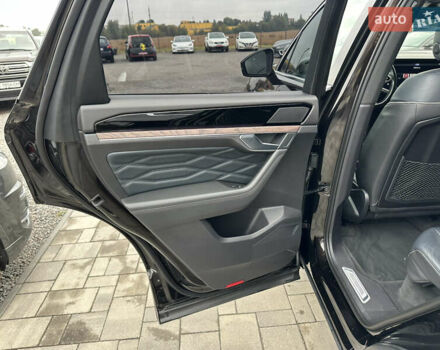 Коричневий Фольксваген Туарег, об'ємом двигуна 3 л та пробігом 106 тис. км за 55888 $, фото 19 на Automoto.ua