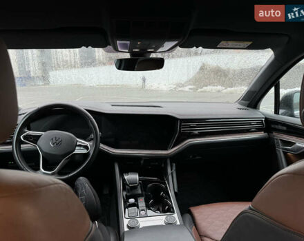 Коричневий Фольксваген Туарег, об'ємом двигуна 2.97 л та пробігом 60 тис. км за 60000 $, фото 5 на Automoto.ua