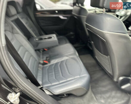 Коричневий Фольксваген Туарег, об'ємом двигуна 3 л та пробігом 106 тис. км за 55888 $, фото 12 на Automoto.ua