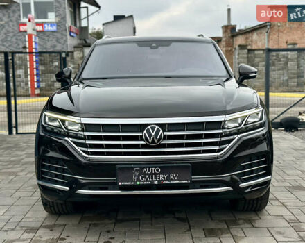 Коричневий Фольксваген Туарег, об'ємом двигуна 3 л та пробігом 106 тис. км за 55888 $, фото 3 на Automoto.ua