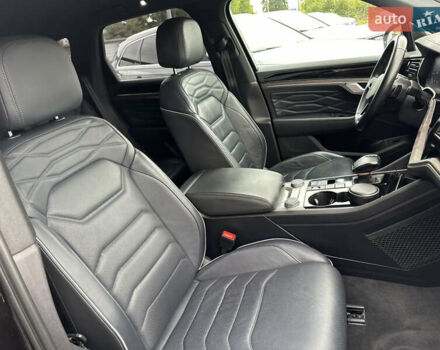 Коричневий Фольксваген Туарег, об'ємом двигуна 3 л та пробігом 106 тис. км за 55888 $, фото 13 на Automoto.ua