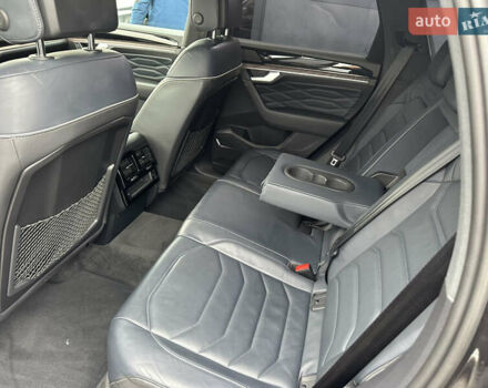 Коричневий Фольксваген Туарег, об'ємом двигуна 3 л та пробігом 106 тис. км за 55888 $, фото 20 на Automoto.ua