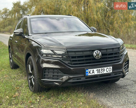 Коричневый Фольксваген Туарег, объемом двигателя 2.97 л и пробегом 255 тыс. км за 45900 $, фото 2 на Automoto.ua