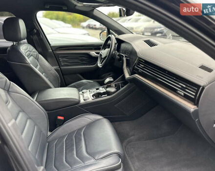 Коричневий Фольксваген Туарег, об'ємом двигуна 3 л та пробігом 106 тис. км за 55888 $, фото 14 на Automoto.ua