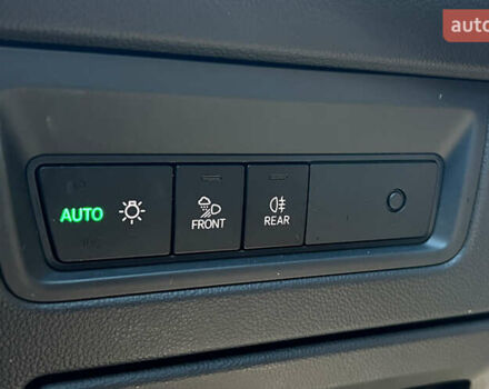 Коричневый Фольксваген Туарег, объемом двигателя 3 л и пробегом 47 тыс. км за 60999 $, фото 16 на Automoto.ua