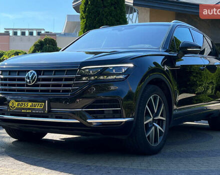 Коричневый Фольксваген Туарег, объемом двигателя 3 л и пробегом 47 тыс. км за 60999 $, фото 2 на Automoto.ua