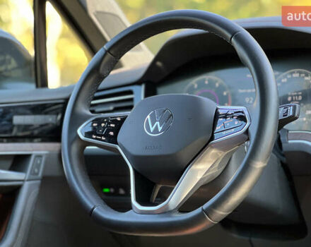 Коричневый Фольксваген Туарег, объемом двигателя 3 л и пробегом 47 тыс. км за 60999 $, фото 21 на Automoto.ua