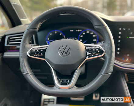 Коричневый Фольксваген Туарег, объемом двигателя 3 л и пробегом 10 тыс. км за 83600 $, фото 20 на Automoto.ua