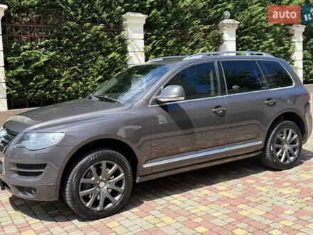 Коричневий Фольксваген Туарег, об'ємом двигуна 4.2 л та пробігом 210 тис. км за 8800 $, фото 1 на Automoto.ua