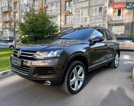Коричневый Фольксваген Туарег, объемом двигателя 4.13 л и пробегом 294 тыс. км за 16999 $, фото 1 на Automoto.ua
