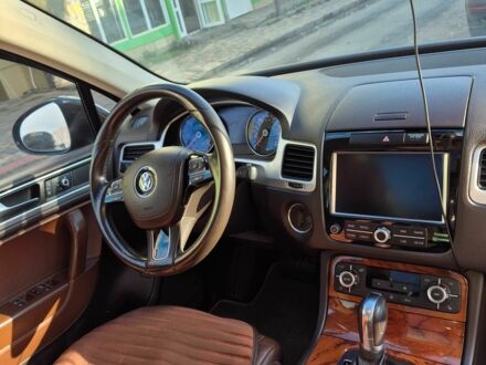 Коричневый Фольксваген Туарег, объемом двигателя 3 л и пробегом 300 тыс. км за 17000 $, фото 1 на Automoto.ua