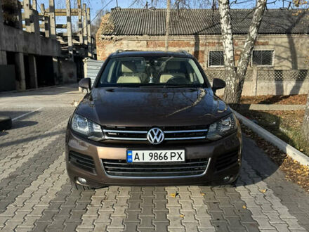 Коричневый Фольксваген Туарег, объемом двигателя 2.97 л и пробегом 273 тыс. км за 20000 $, фото 1 на Automoto.ua